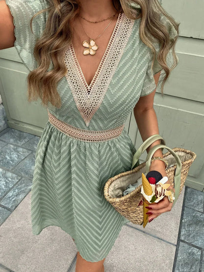 Ninon | Robe Courte Crochet Col V