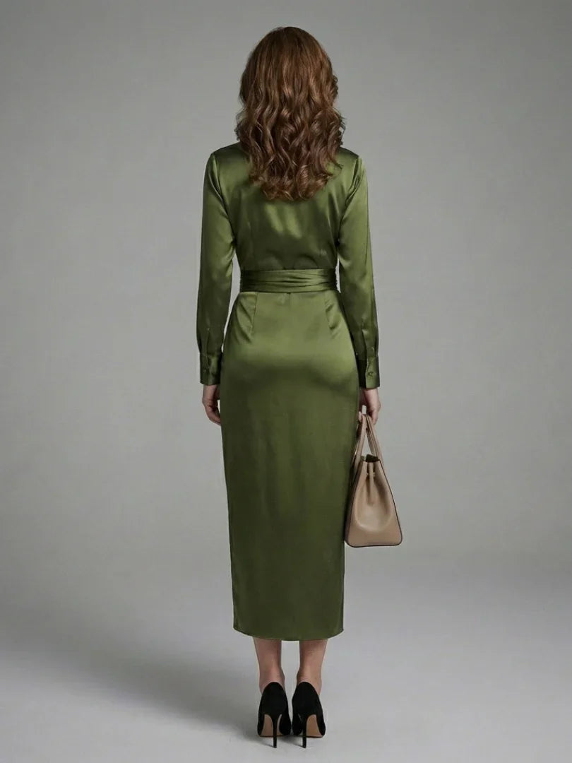 Satinelle | Robe Midi Portefeuille Satinée Verte