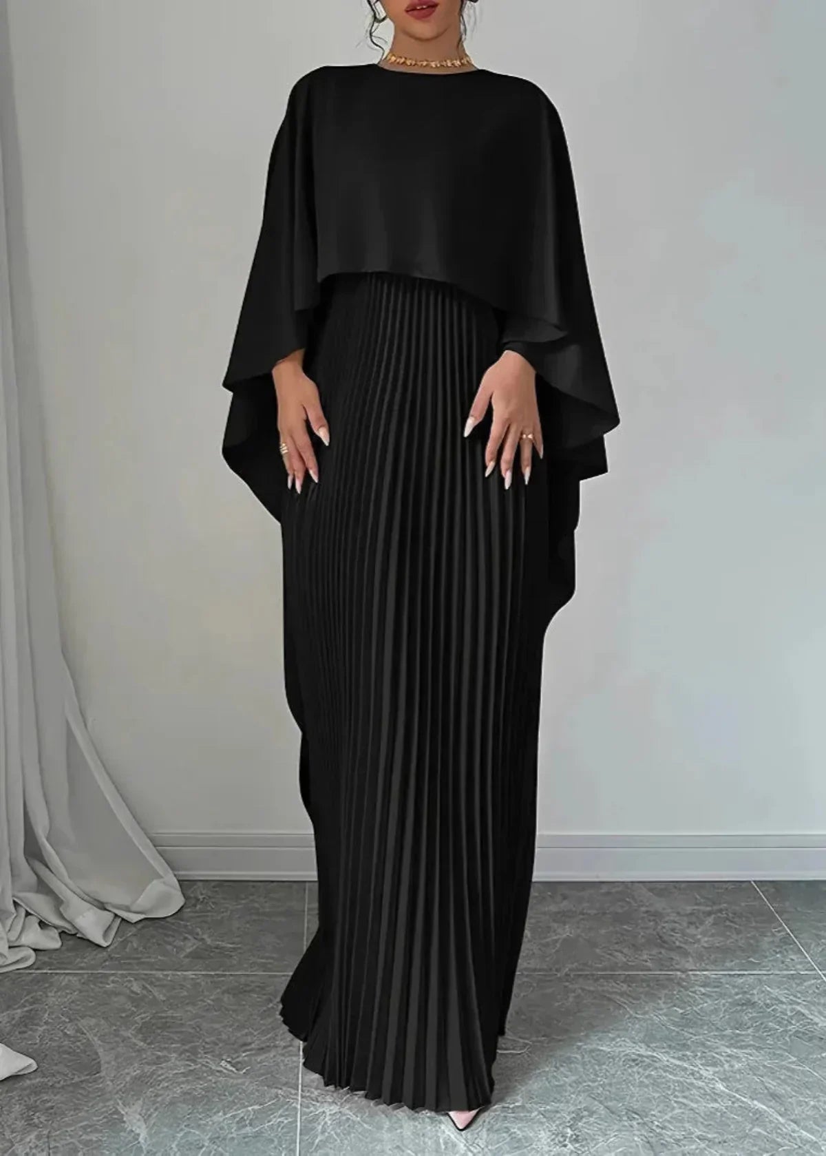 Eudoxine | Robe Longue Plissée Cape pour Mariage Invitée