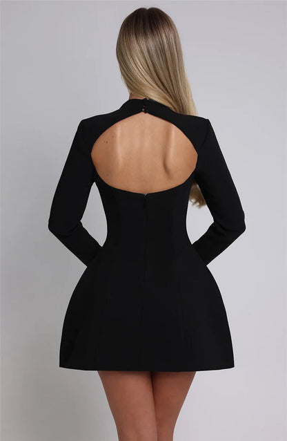 Elara | Robe Courte Blanche Col Haut Manches Longues