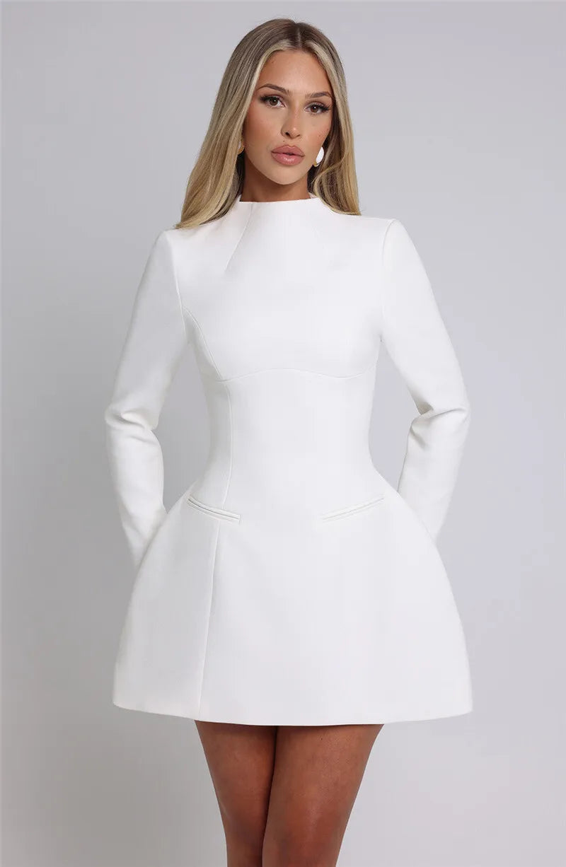 Elara | Robe Courte Blanche Col Haut Manches Longues