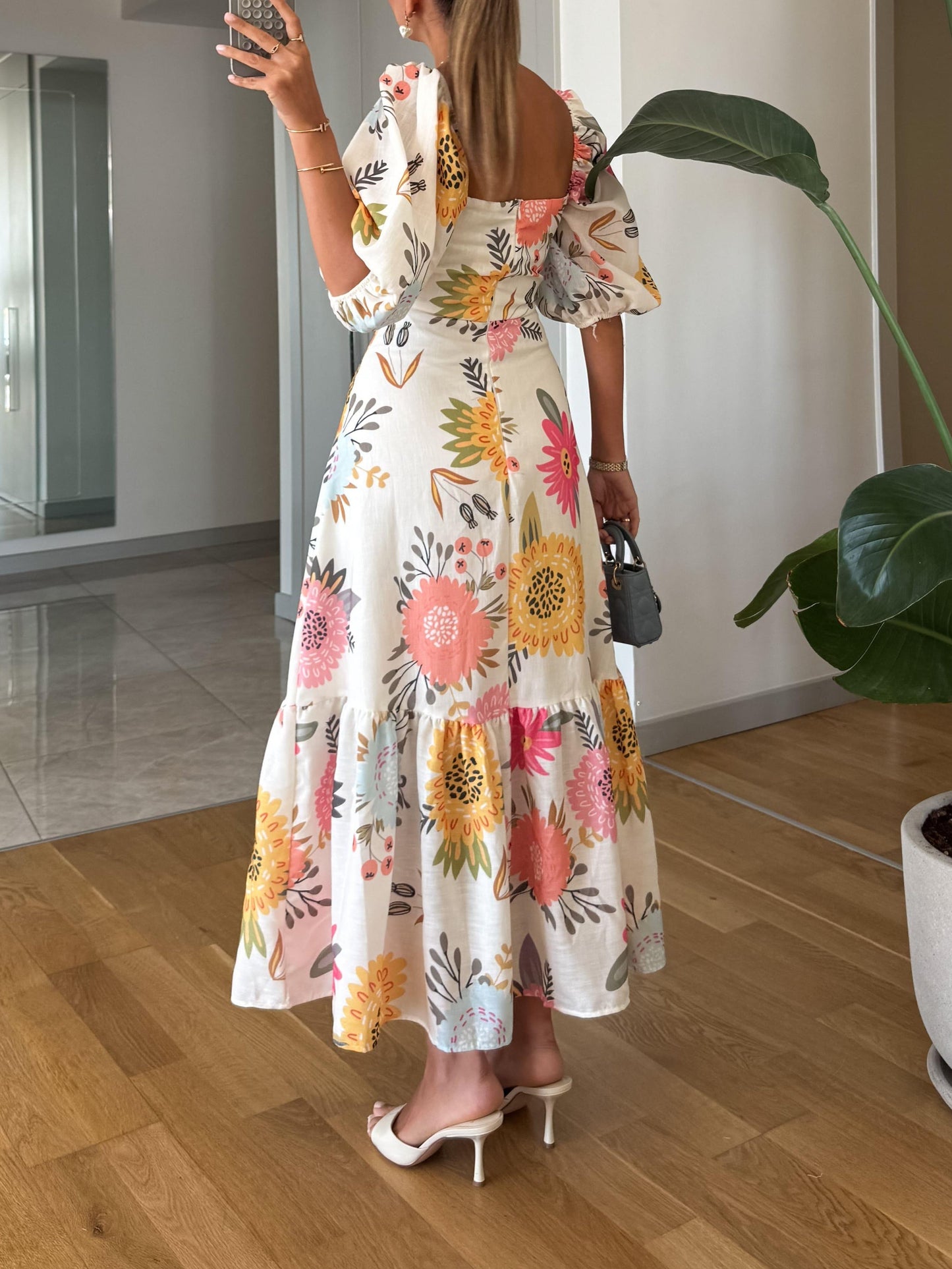 Pernelle | Robe Midi Fleurie à Encolure Carrée