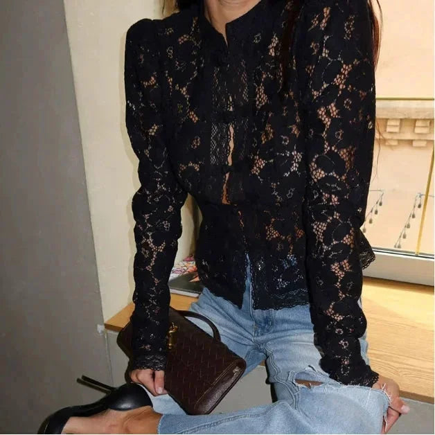 Agnès | Blouse en Dentelle Col Montant