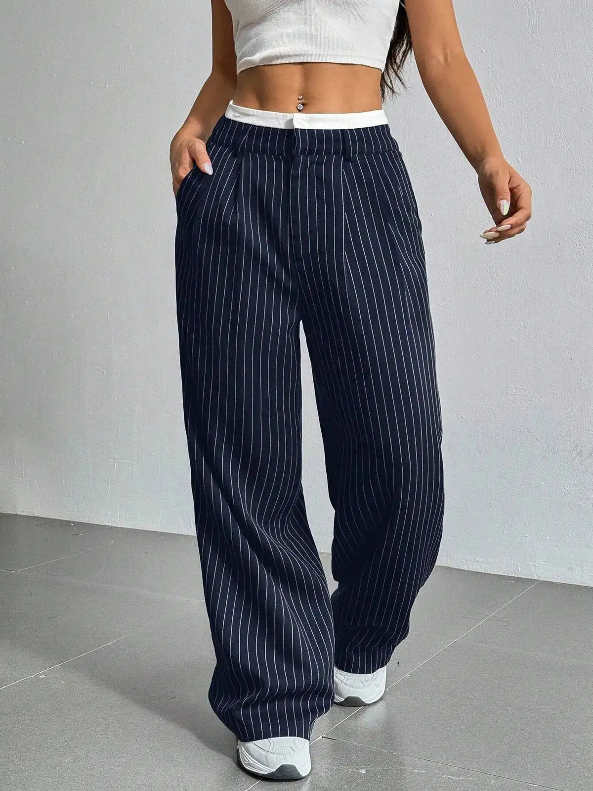 Pantalon large femme rayé à taille haute, coupe fluide