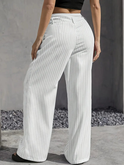 Pantalon large rayé, tombé de la jambe