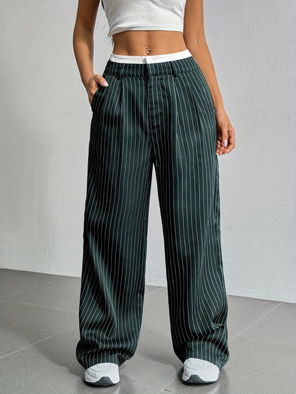 Pantalon large rayé femme, détail de la ceinture