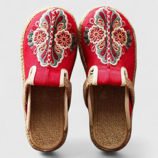 Delphina | Mules Plates Brodées de Fleurs