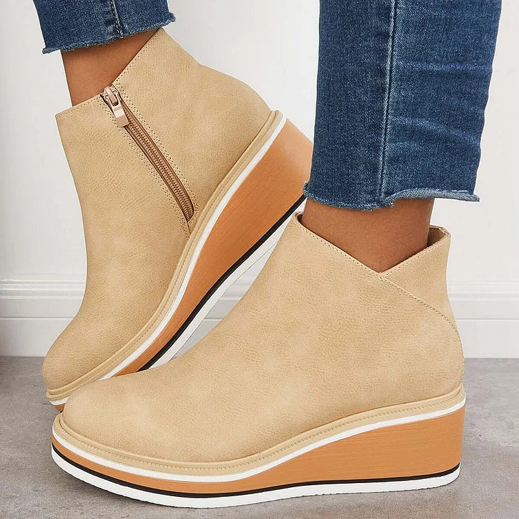 Bottines cheville à compensé et fermeture latérale