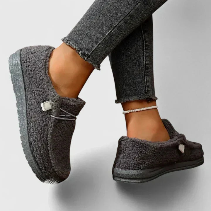 Détail de la tige souple du mocassin