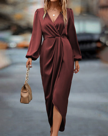 Robe midi portefeuille bordeaux à manches longues bouffantes