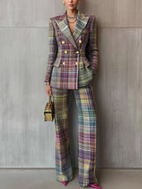 Tailleur femme croisé à épaules structurées, veste et pantalon