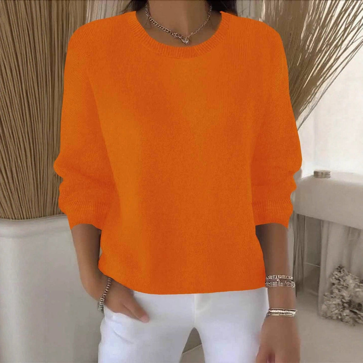 Pull femme col rond ras-du-cou en tricot fin