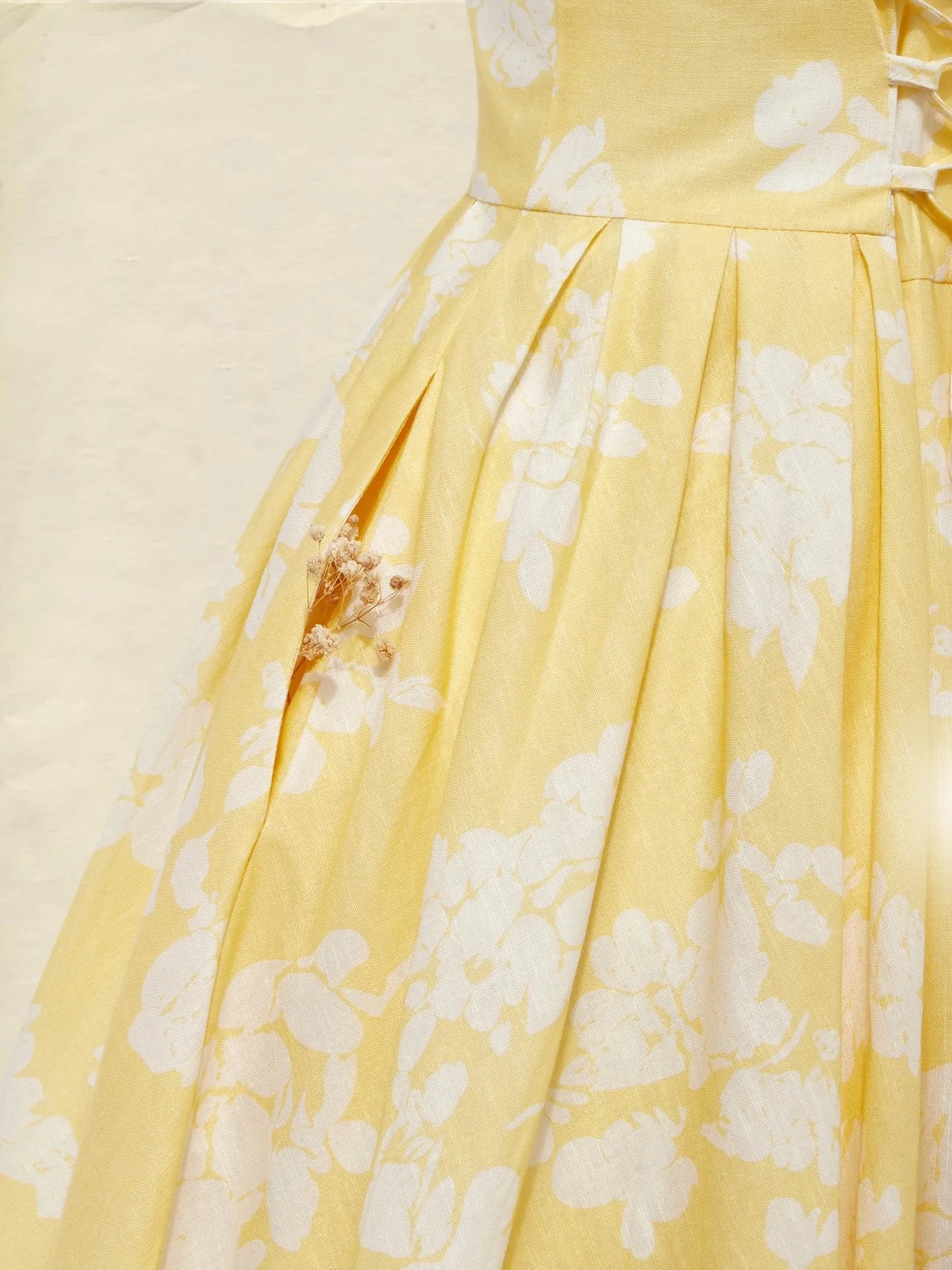 Clarine | Robe Midi Fleurie Épaules Dénudées