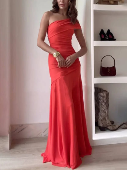 Cybèle | Robe Longue Rouge Une Épaule Froncée