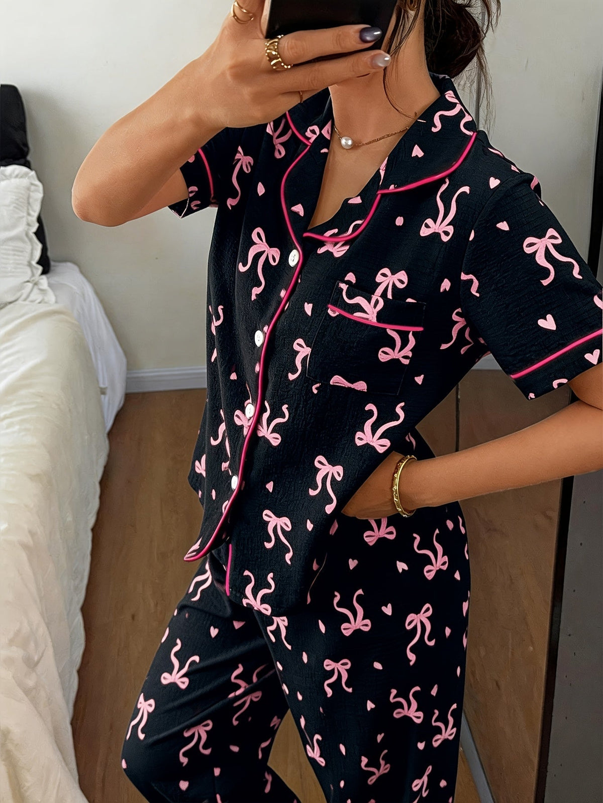 Pyjama imprimé en rose, vue de face