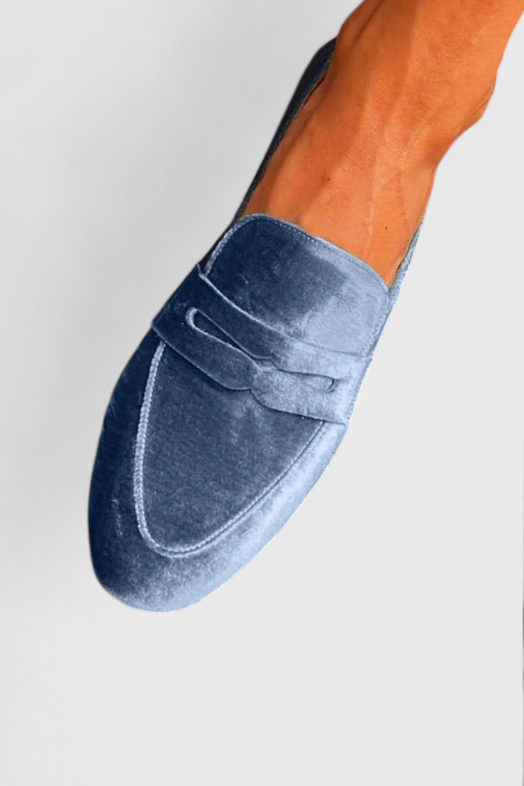 Mocassins femme effet daim bleu à talon bas arrondi