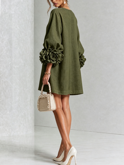 Robe courte fleurie olive vue de dos