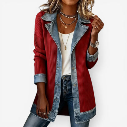 Veste en maille à col superposé et fermeture boutonnée