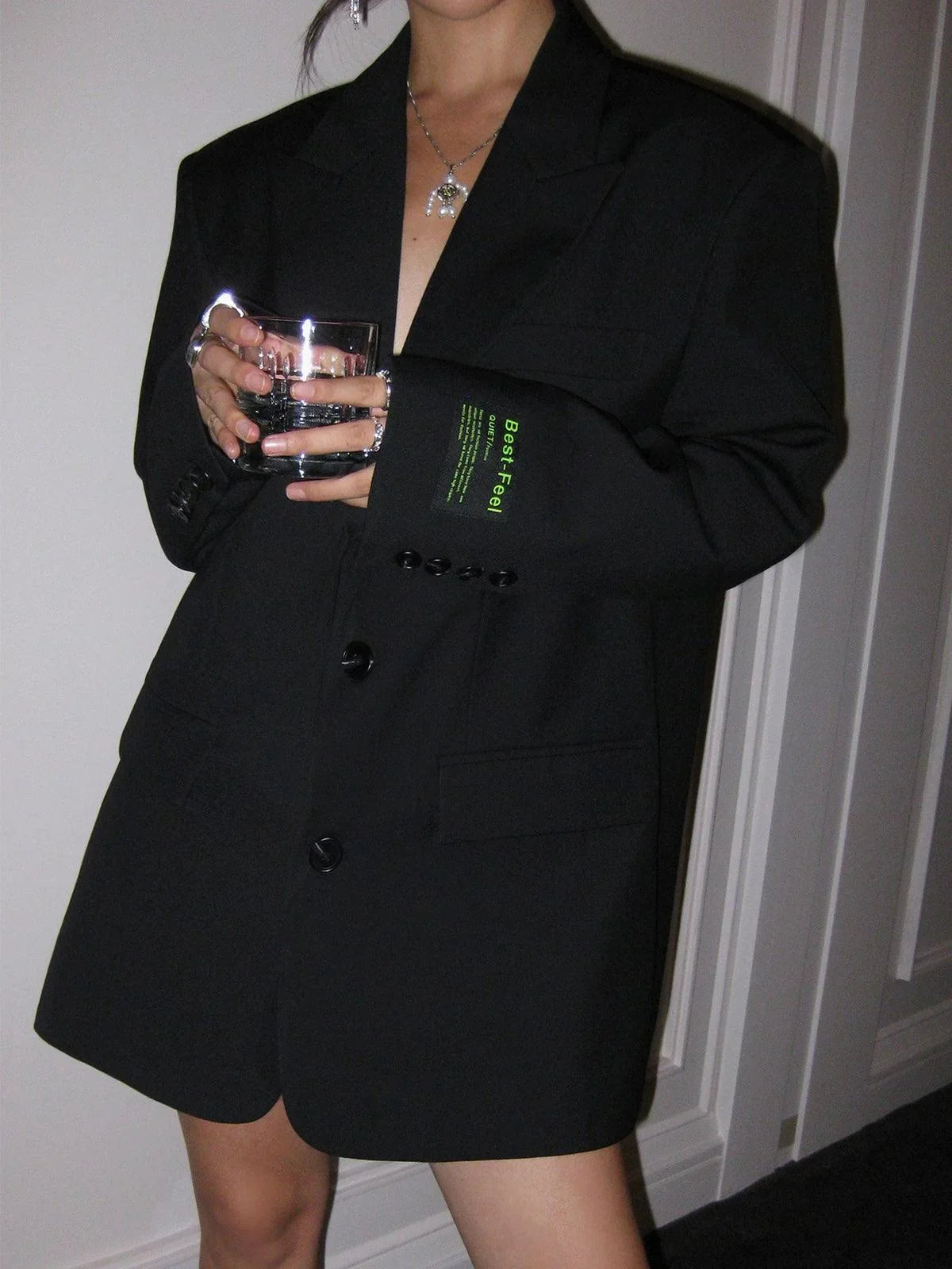 Blazer oversize femme posé à plat