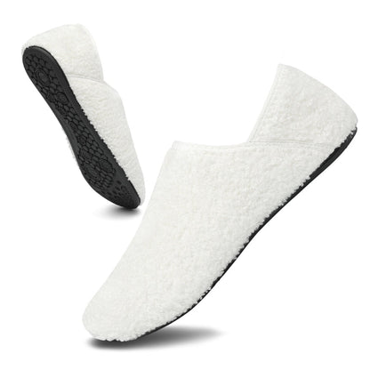 Chaussons d'intérieur portés, vue de côté