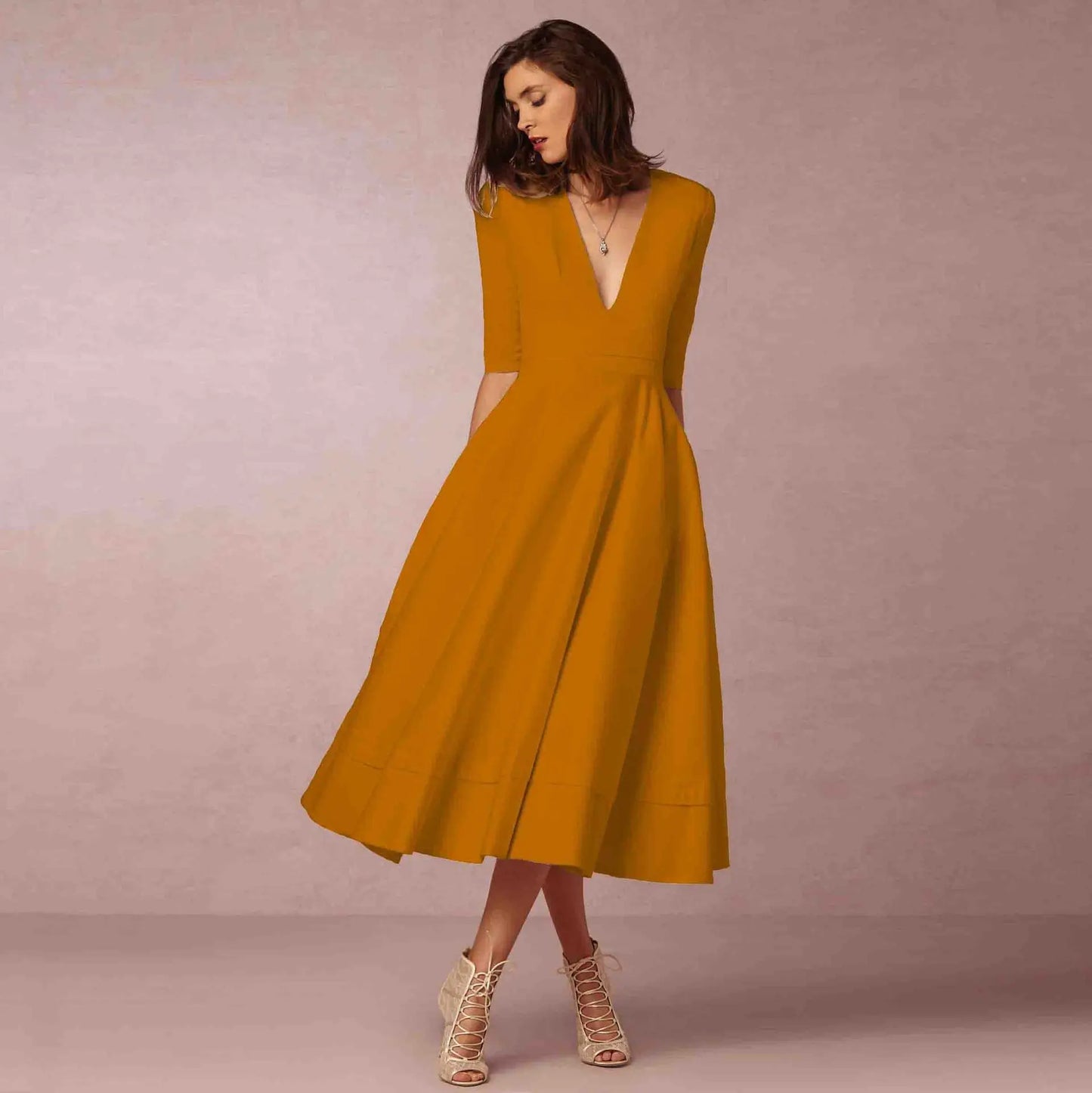 Ysoline | Robe Midi Plissée Col V Manches Coudes